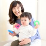「育脳遊びを楽しむ親子の笑顔｜家庭でできる育脳 子育て 育児」